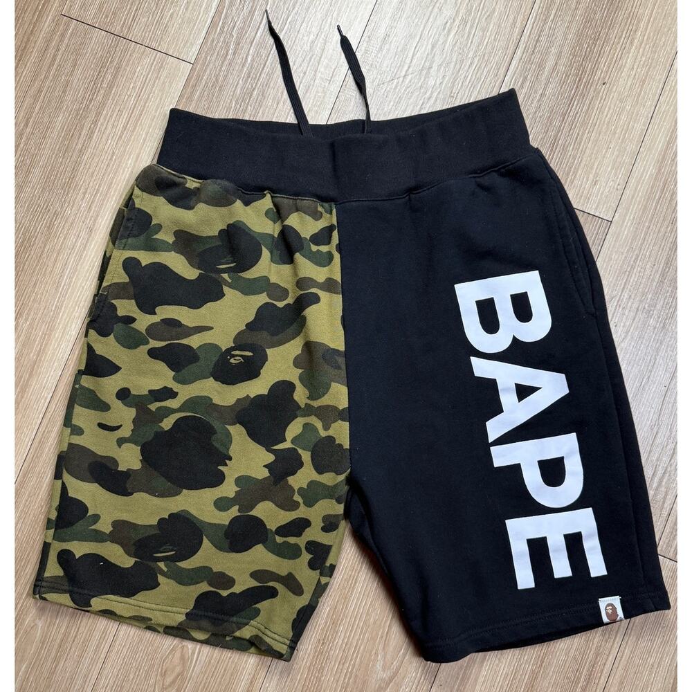BAPE A Bathing Ape Mens Green Camo Black Two Tone Logo Sweat Shorts Size Large